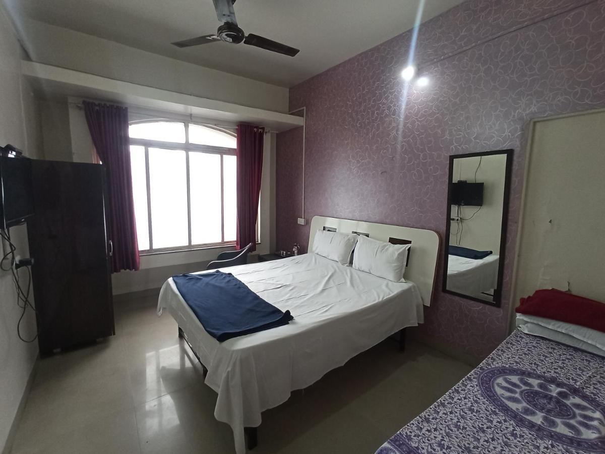 Malwade Motels Пуна Экстерьер фото